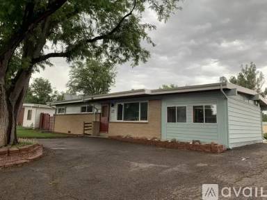 Main picture of 5980 Dudley St