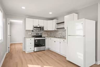 Main picture of 166 Long Beach Dr