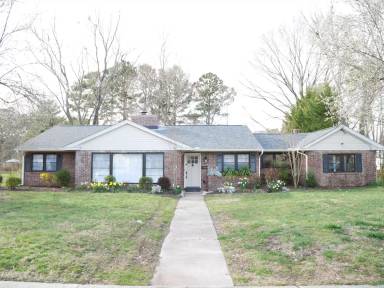 Main picture of 413 Glenburn Ave