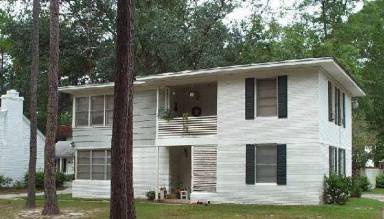 Main picture of 204 Brookwood Pl