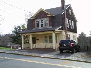 Main picture of 600 Stewart St