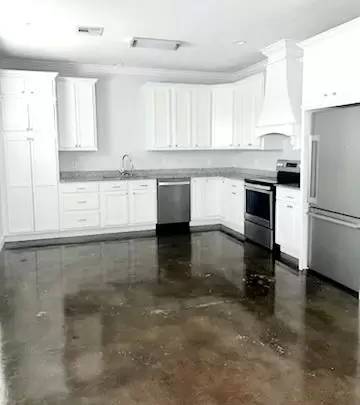Main picture of 1732 Fox Run Dr