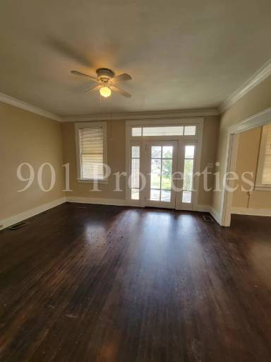 Main picture of 181 N Willett St