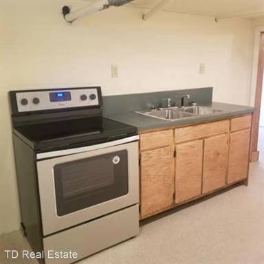 Main picture of 465 N 6th St