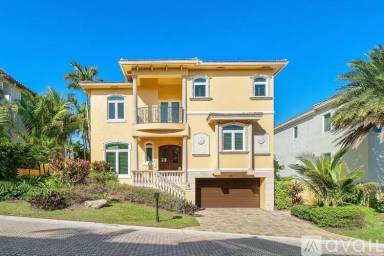 Main picture of 460 Surfside Ln