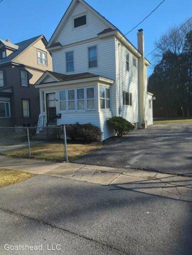 Main picture of 18 Vista St