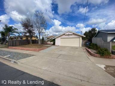 Main picture of 811 Alveda Ave