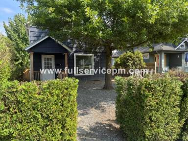 Main picture of 2315 Oakes Ave