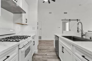 Main picture of Lakeside Garden Grove