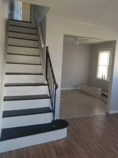 Main picture of 5212 Marlow St
