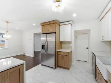 Main picture of 4239 Terrace Ave