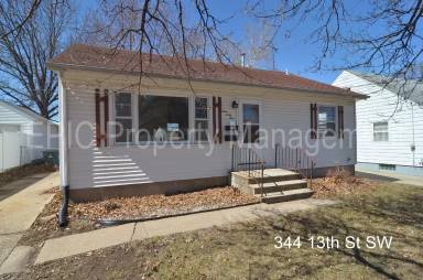 Main picture of 306 13th St SW
