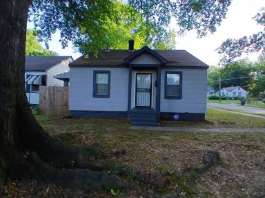 Main picture of 3088 Manhattan Ave