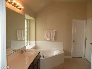 Main picture of 8105 Tierra Linda Ln