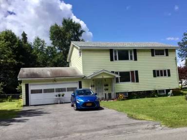 Main picture of 200 Waldorf Pkwy