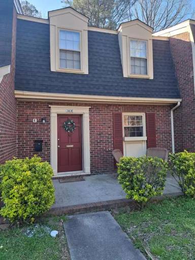 Main picture of 383 Circuit Lane