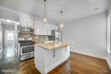 Main picture of 4849 N Sawyer Ave
