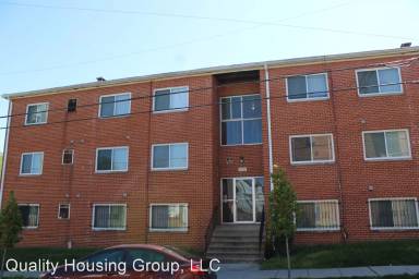 Main picture of 3720-3730 1 St