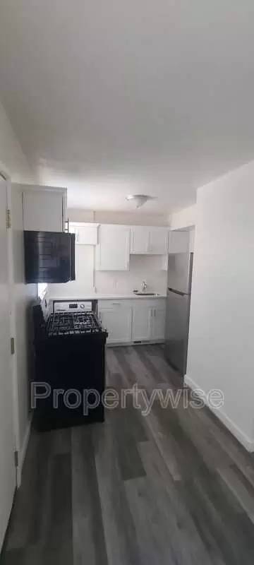 Main picture of 1054 W 1520 N