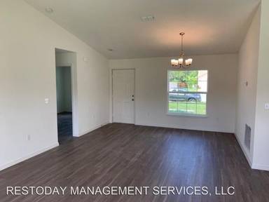 Main picture of 2217 SW Halissee St