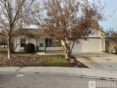 Main picture of 636 E French Creek Ct