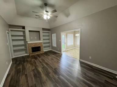 Main picture of 8587 Napoli Dr