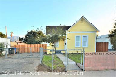 Main picture of 126 E Santa Barbara St