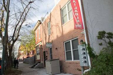 Main picture of 3835 Lancaster Ave