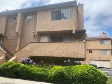 Main picture of 695 County Square Dr