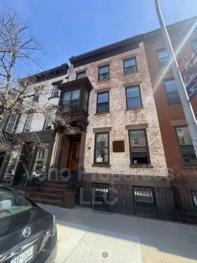 Main picture of 16 2nd St