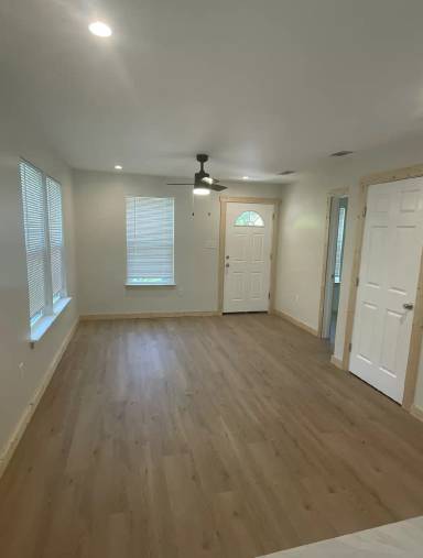 Main picture of 706 Henderson St