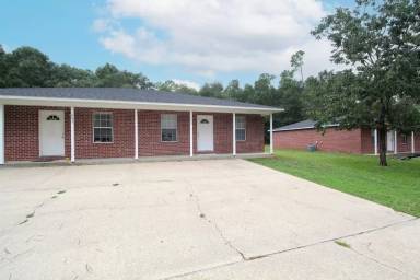 Main picture of 6853 Roundup Ln