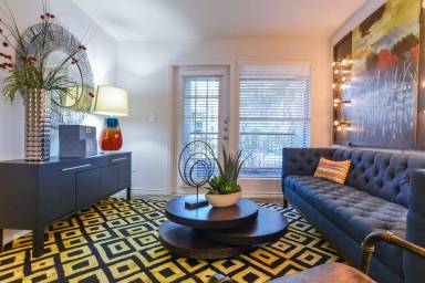 Main picture of Radius At The Domain