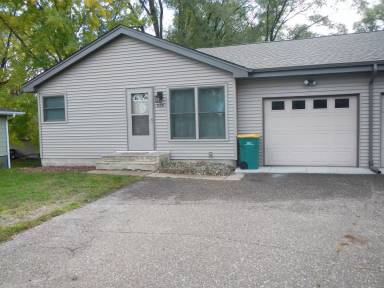Main picture of 814 Wisconsin St