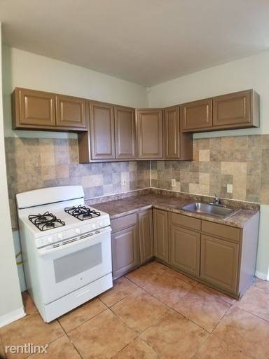 Main picture of 42 Ridgewood Ave