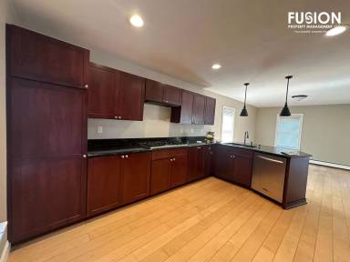 Main picture of 37 Fletcher Pl