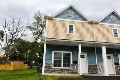 Main picture of 100 Suter St