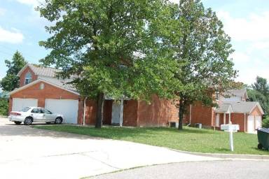 Main picture of 601 Newcastle Ct