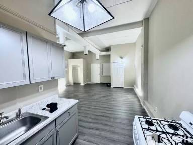 Main picture of 1012 N Lovegrove St