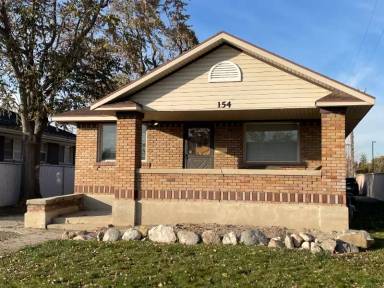 Main picture of 154 W Center St