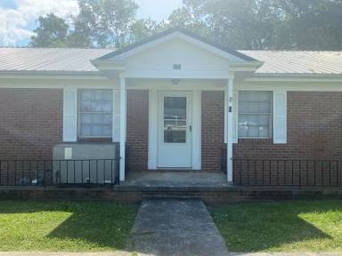 Main picture of 208 Pinecrest Dr