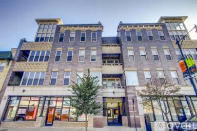 Main picture of 3113 W Lawrence Ave