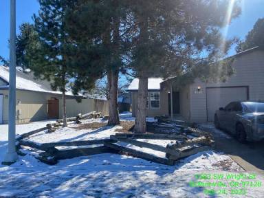 Main picture of 1592 SW Wright St