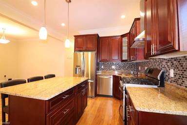 Main picture of 926 Dorchester Ave
