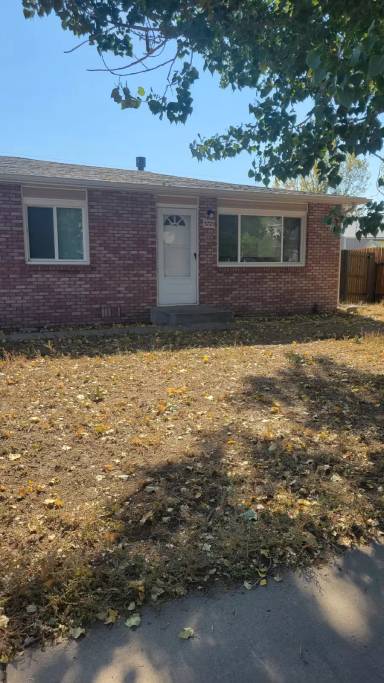 Main picture of 3725 Henderson Ave