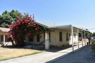 Main picture of 1040 E St