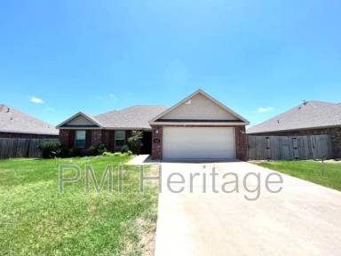 Main picture of 7549 Devonshire Ave