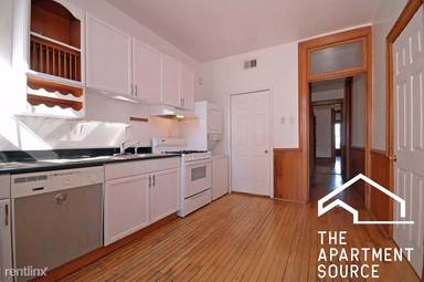 Main picture of 241 W Scott St