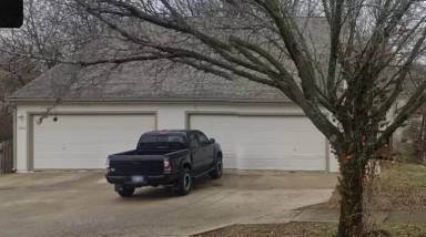 Main picture of 2612 University Dr