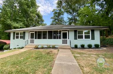 Main picture of 810 Townes St